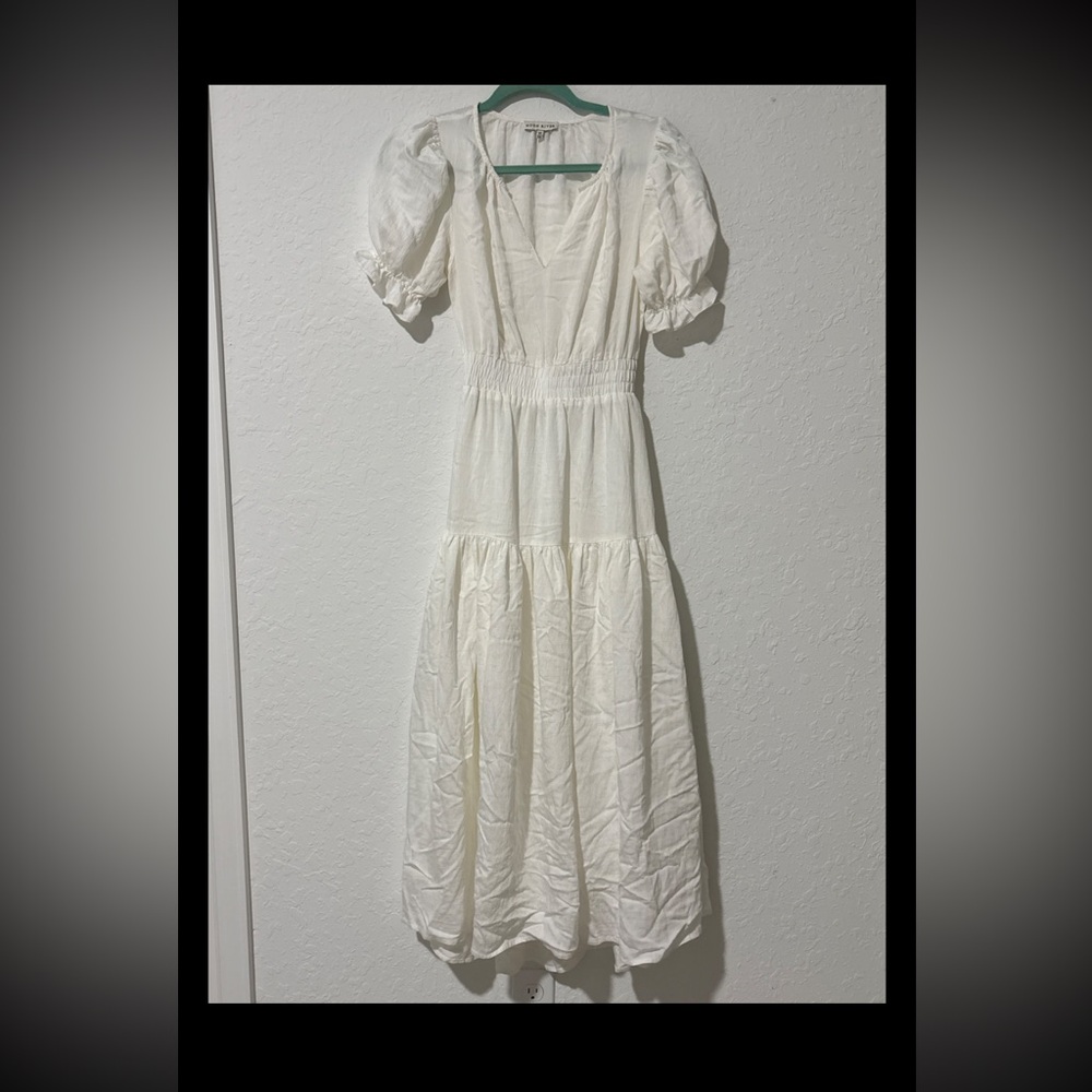 Moon River XS white tiered maxi dress. Cut out back. Beautiful color and light